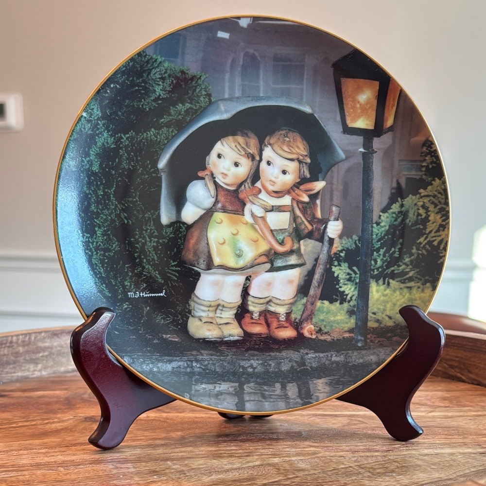 Hummel “Stormy Weather” collector’s plate